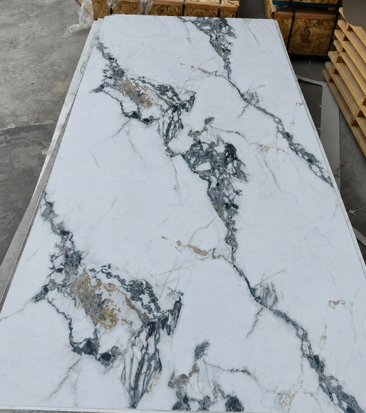 Marble look white - grey - gold