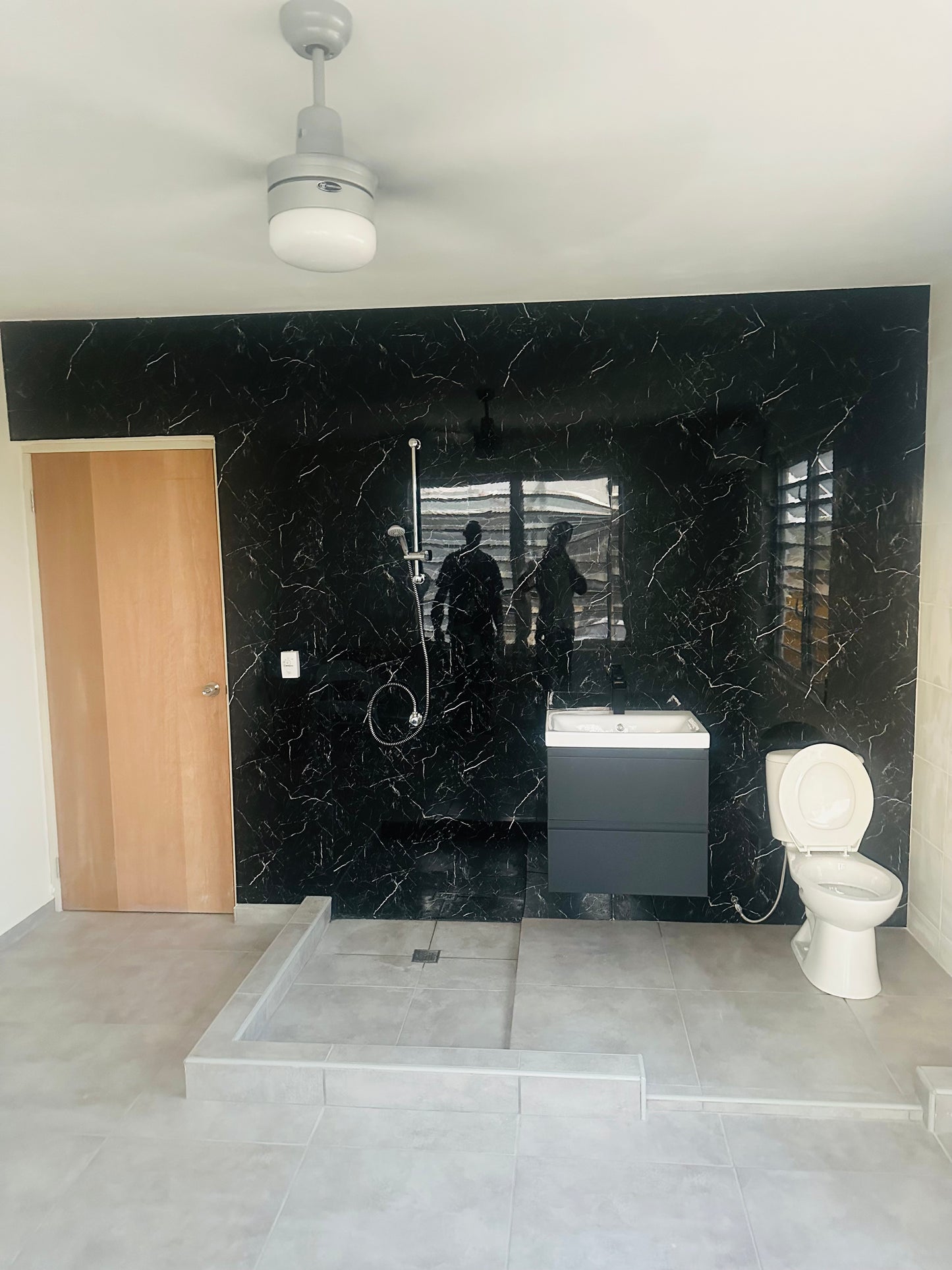 Pvc panel full black - white lines
